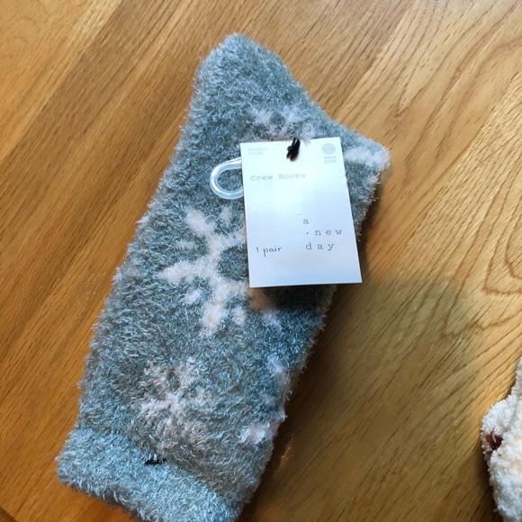 NWT Fuzzy Socks for Women Light Blue Snowflake